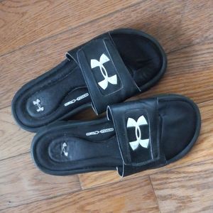 🤑❤4/$20 sale❤Under Armour slides